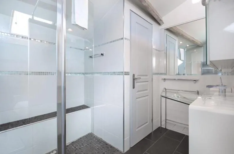 Image 2 of Suite Notre Dame – Appartements