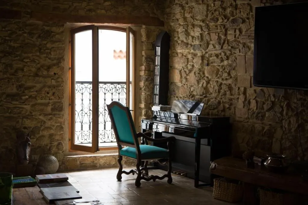 Image 1 of Triplex 150m2 coeur vieille ville