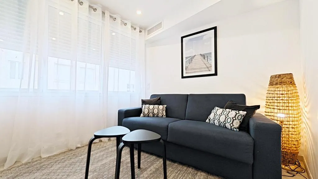 Image 2 of Viva Riviera Brand New Top Floor close Croisette