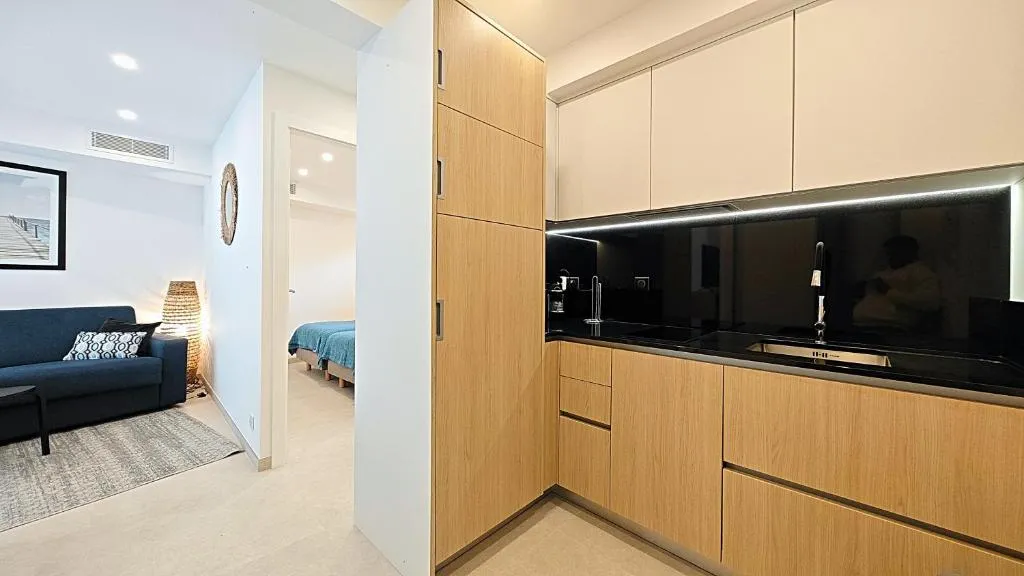 Image 6 of Viva Riviera Brand New Top Floor close Croisette