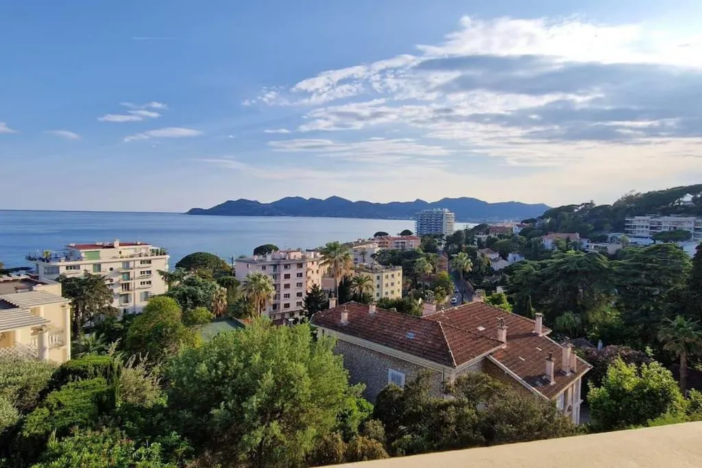 Image 2 of Vue Mer – Plage à pied