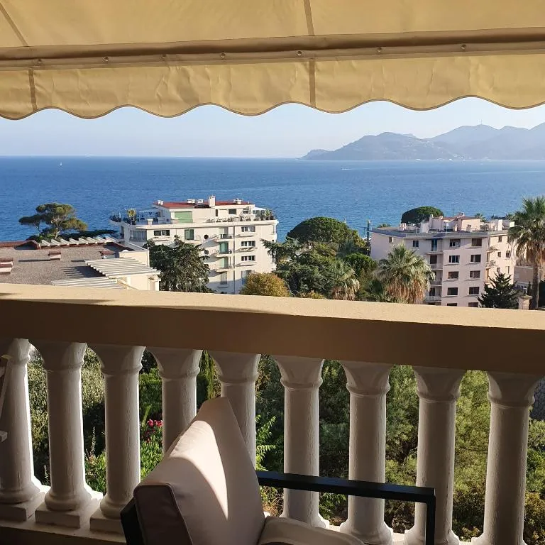 Image 4 of Vue Mer – Plage à pied