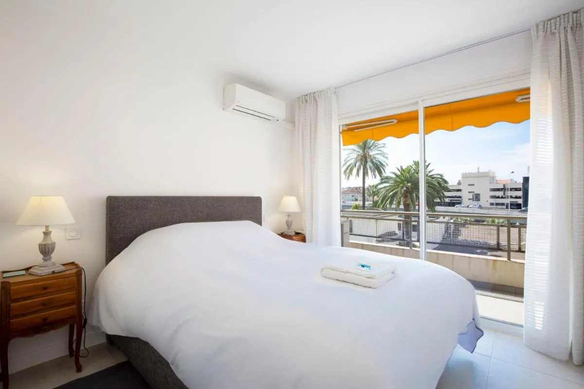 Image 3 of WE CANNES ! Cosy 2-bedroom apartment with terrace Cannes Center