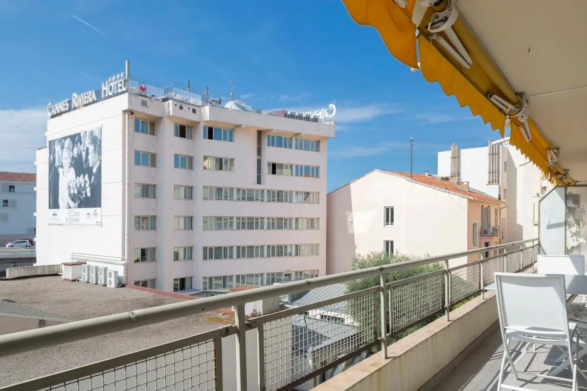 Image 5 of WE CANNES ! Cosy 2-bedroom apartment with terrace Cannes Center