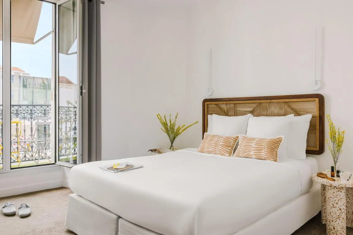 Image of Yelo Lumière powered by Sonder