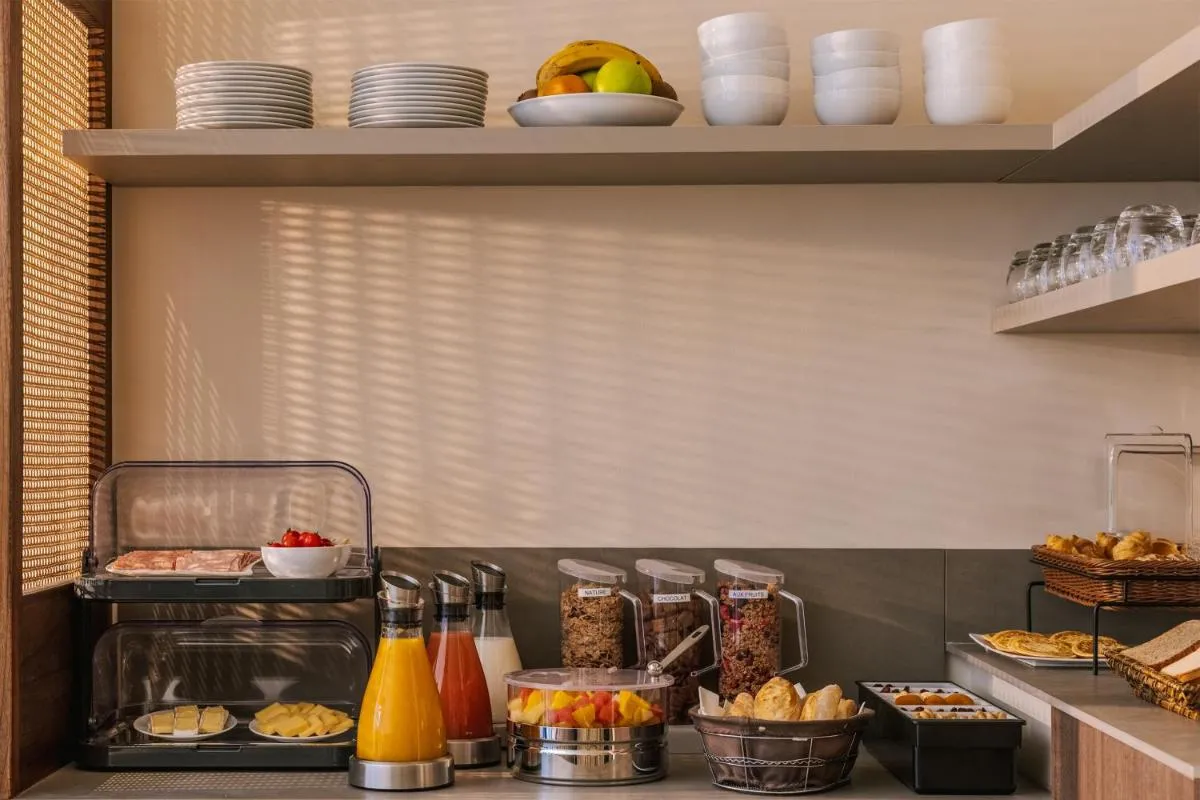 Image 5 of Yelo Lumière powered by Sonder