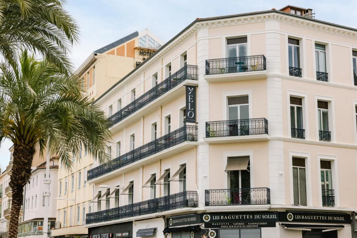 Image 6 of Yelo Lumière powered by Sonder