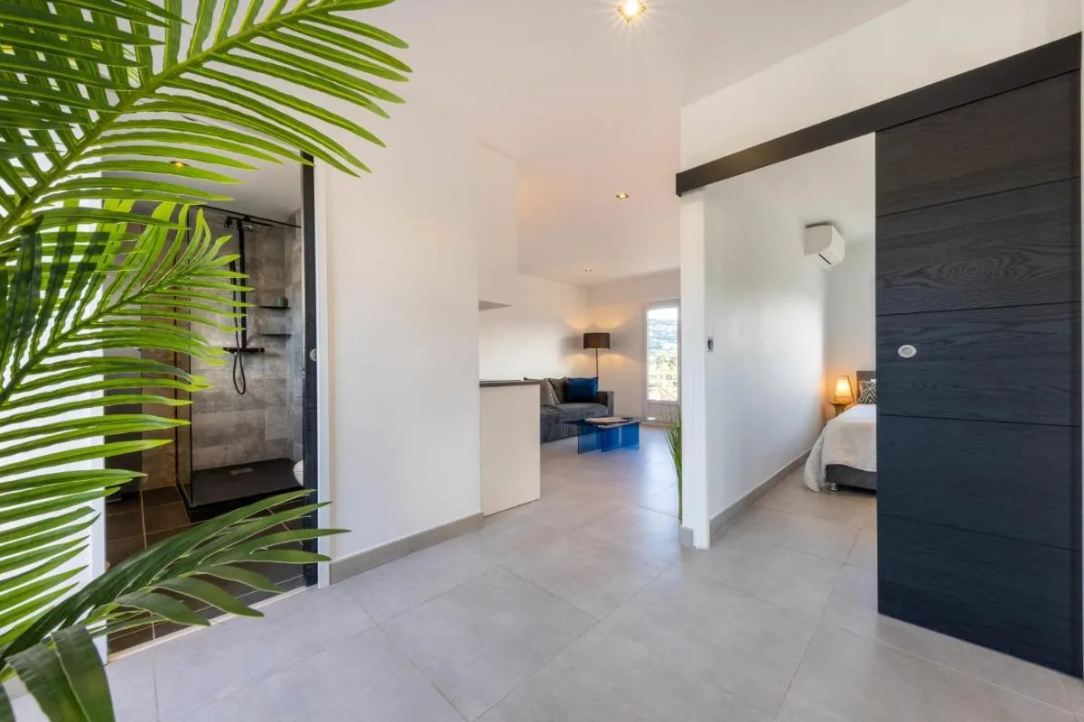 Image 4 of 06AZ – Apartment with terrace – 10min from Palais