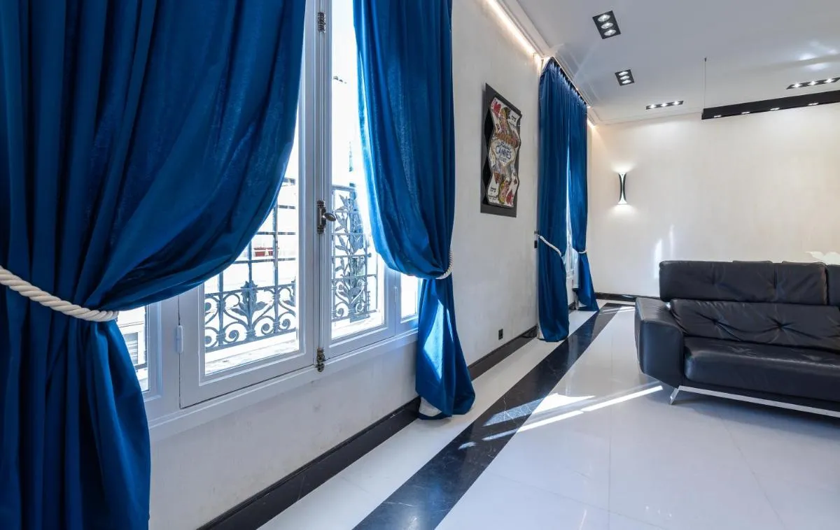 Image 5 of 110 m2 golden square, renovated, 20metres croisette, parking private