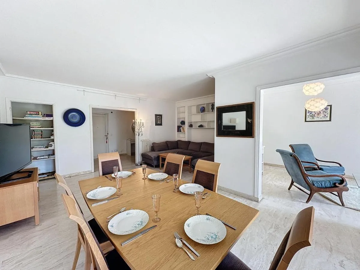 Image 1 of 130m2 Grande Terrasse & Jardin, 4 chambres