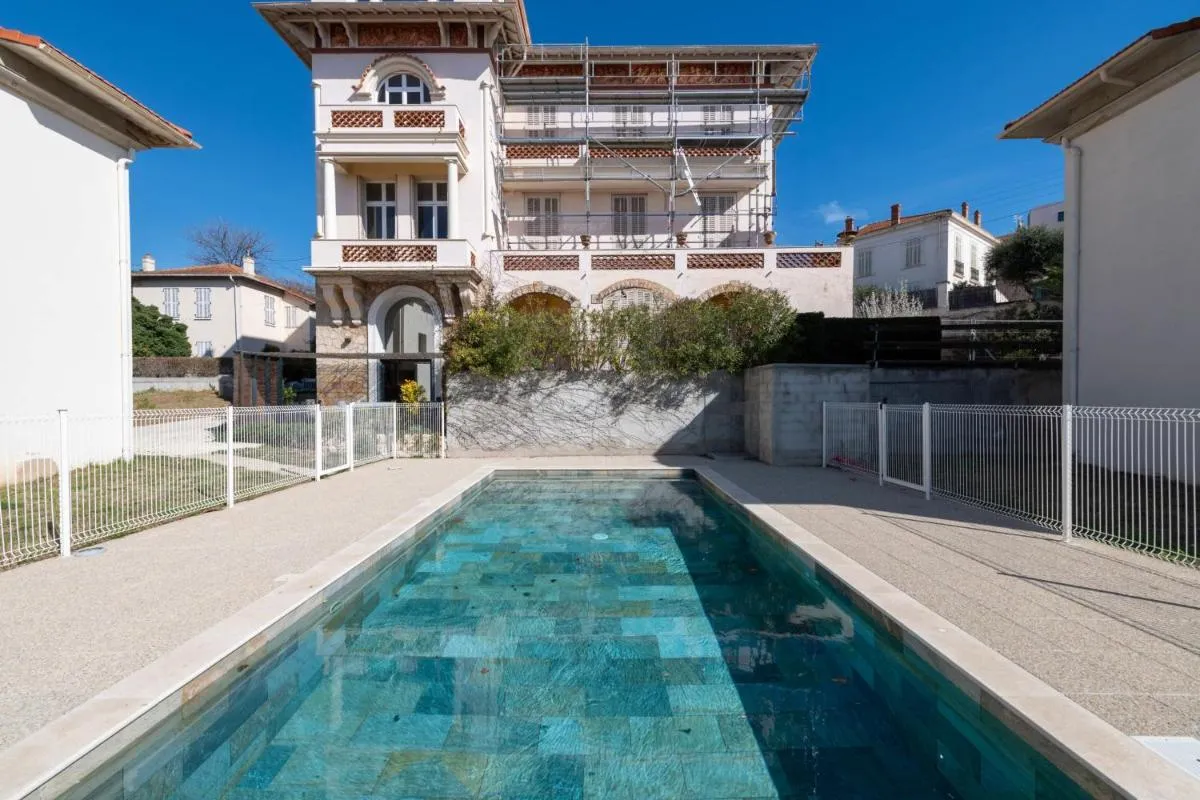 Image 1 of 1-Br 75m Duplex with Pool