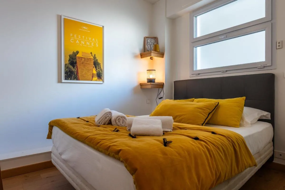 Image 4 of 2-Bedroom Apartment with Terrace and Side Sea View