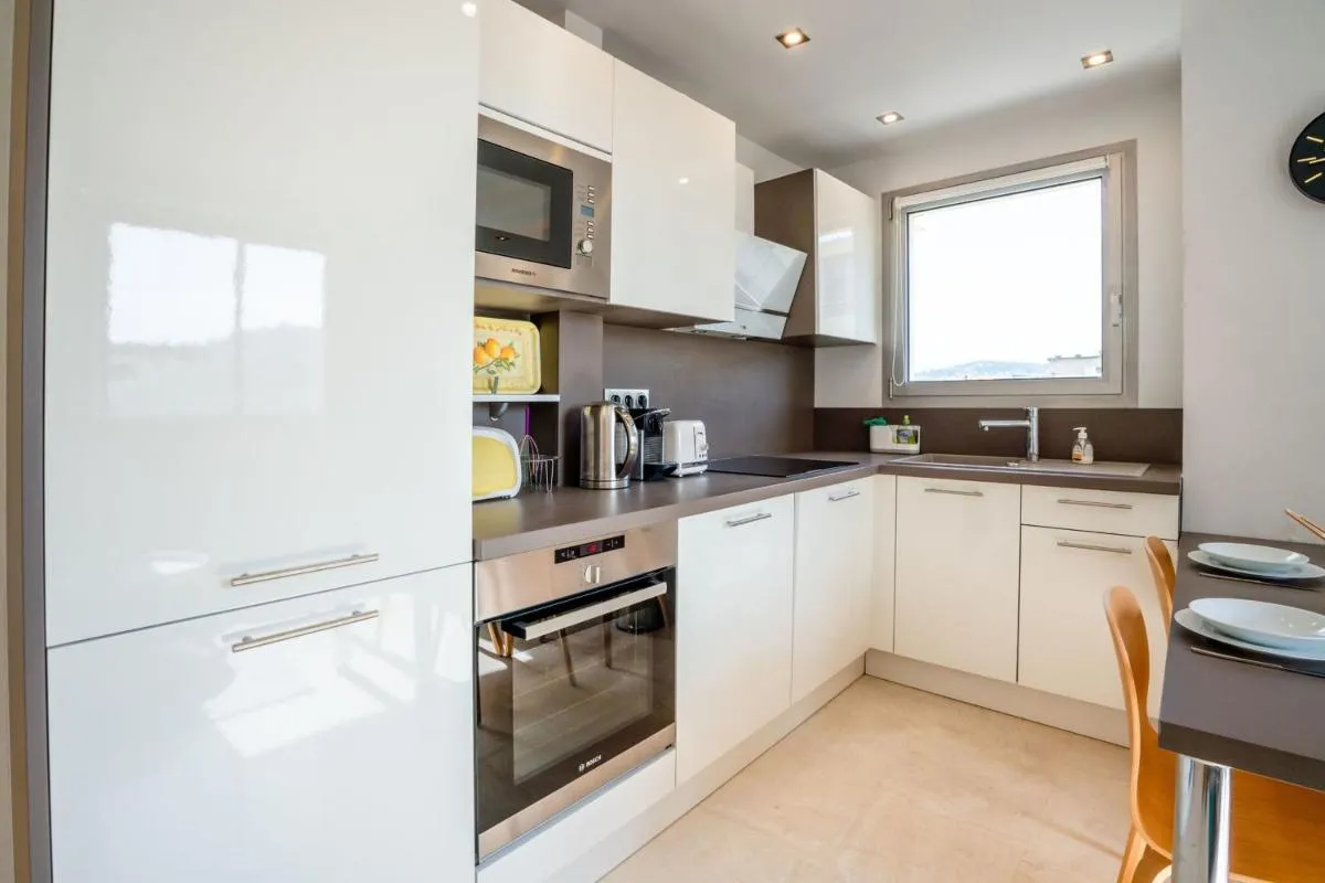 Image 3 of 2-Bedroom apartment in Grand Hotel