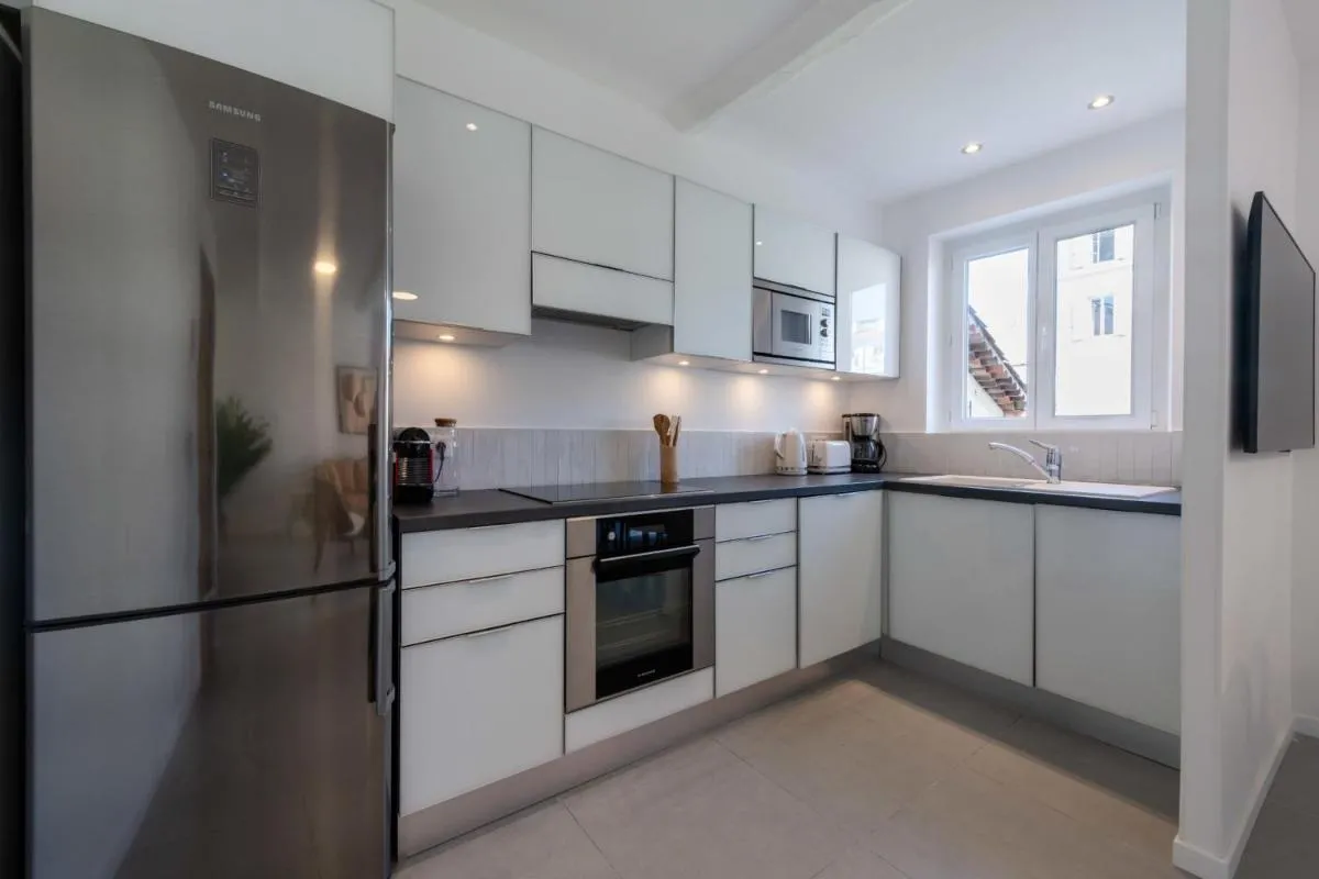 Image 5 of 2-Br Apartment Terrace Cannes City Centre