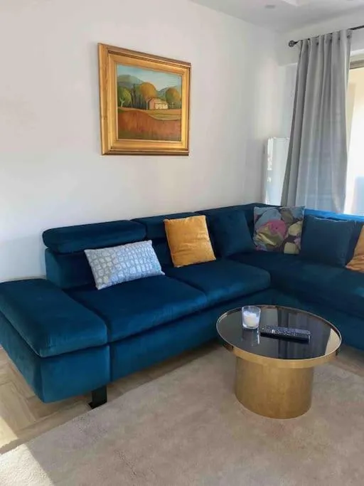 Image 1 of 2 bedroom apartament close to the beach