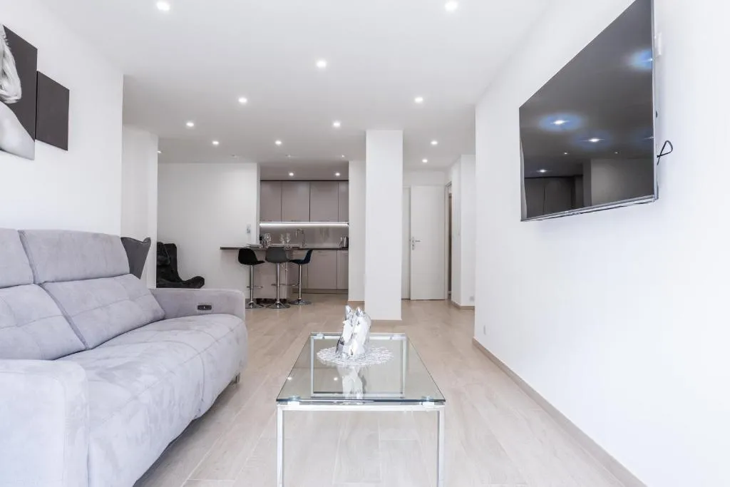 Image of 2 bedrooms with terrace 100 metres from the sea