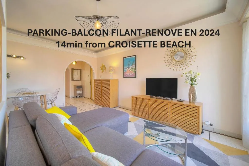 Image of 2 pieces proche Carnot avec apercu mer A1B244