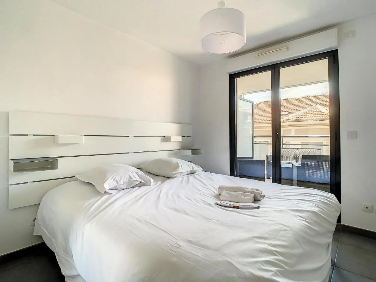 Image 6 of 2p Cannes centre-ville Terrasse