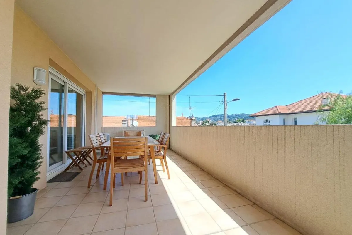 Image 1 of 3BR in Cannes with Swimming Pool Terraces Parking & AC – BENAKEY