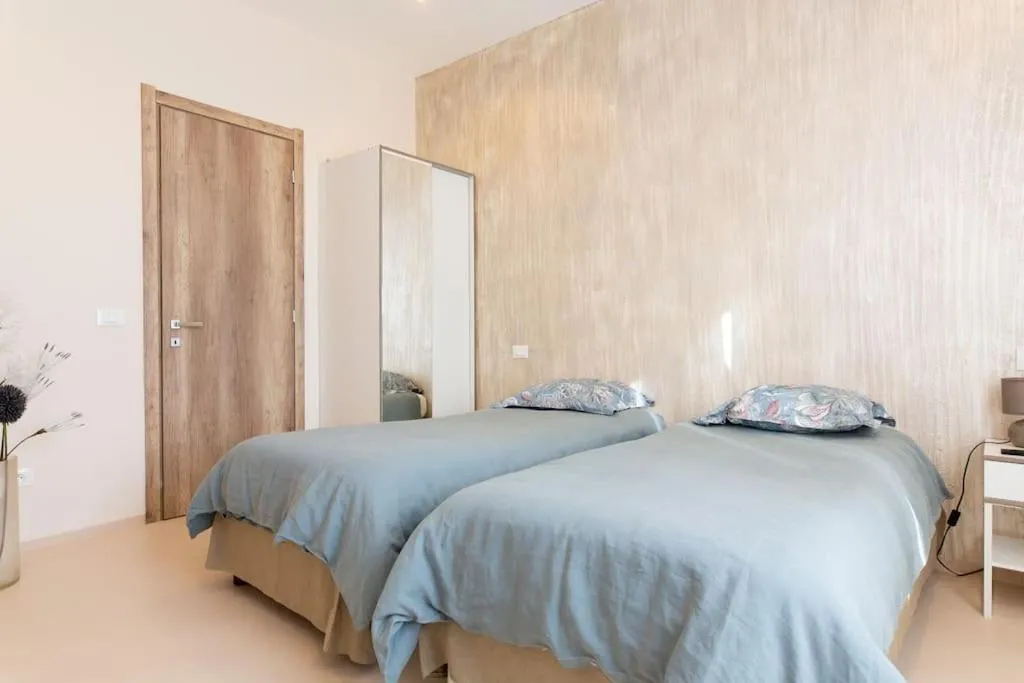 Image 1 of 3 ROOMS – DOWNTOWN CANNES – 2 MIN FROM PALAIS Festivals