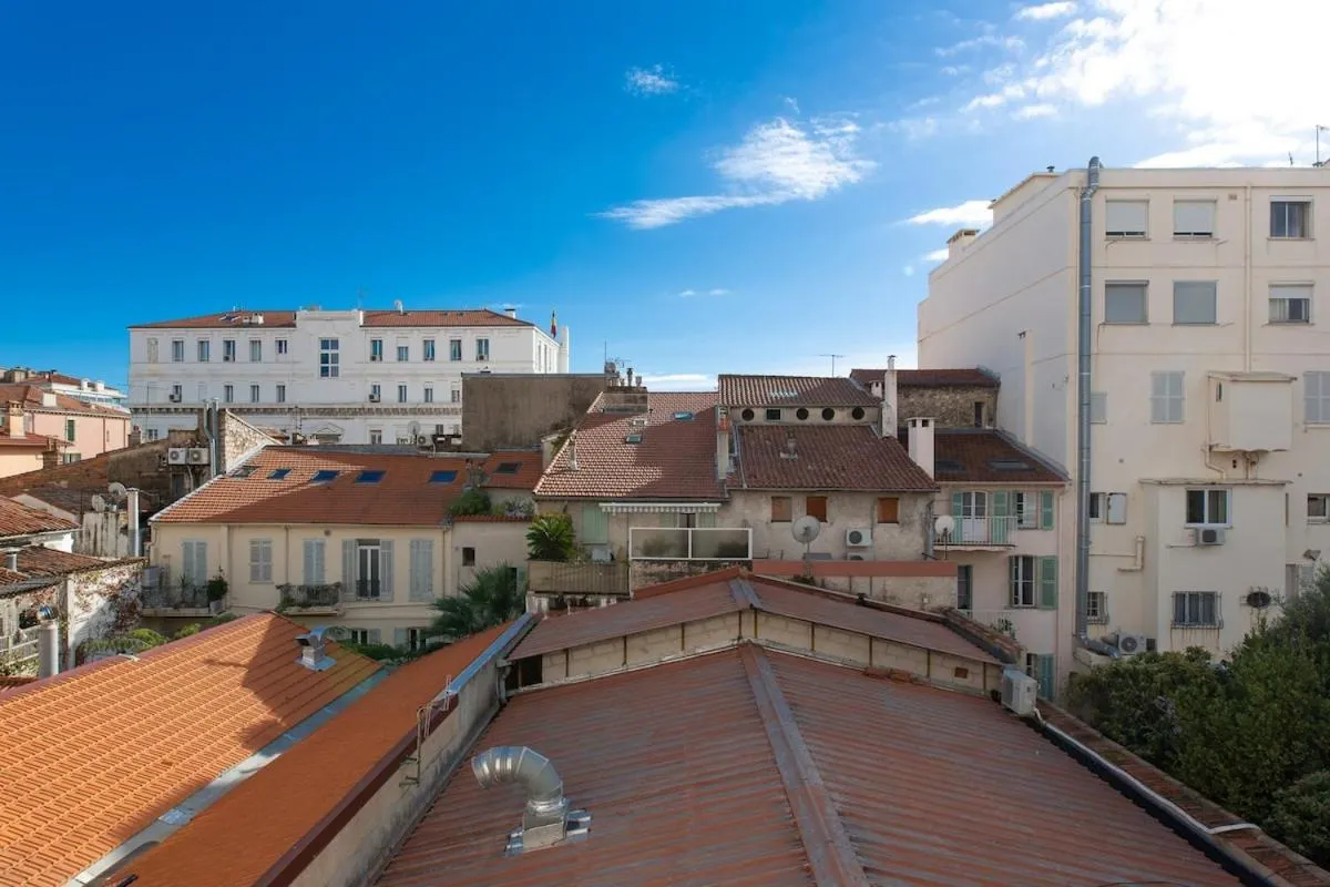 Image 5 of 3 ROOMS – DOWNTOWN CANNES – 2 MIN FROM PALAIS Festivals