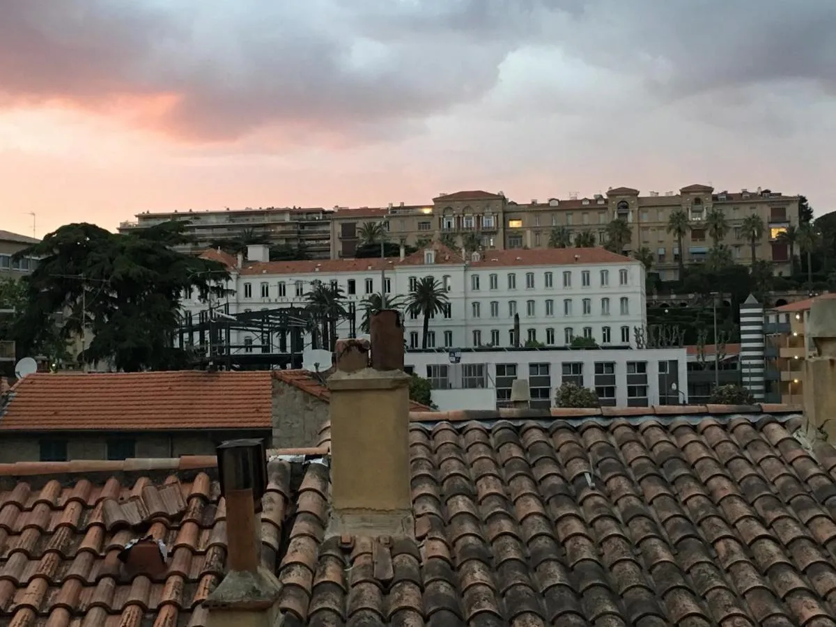 Image 5 of 3 pièces Haut De Gamme Suquet Cannes