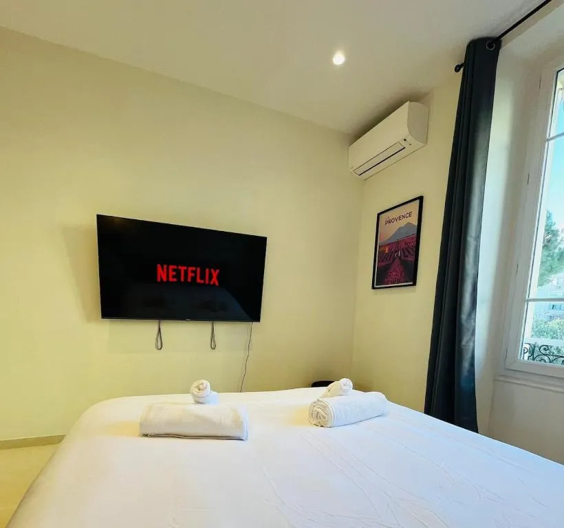 Image of 3 pièces en cœur de cannes