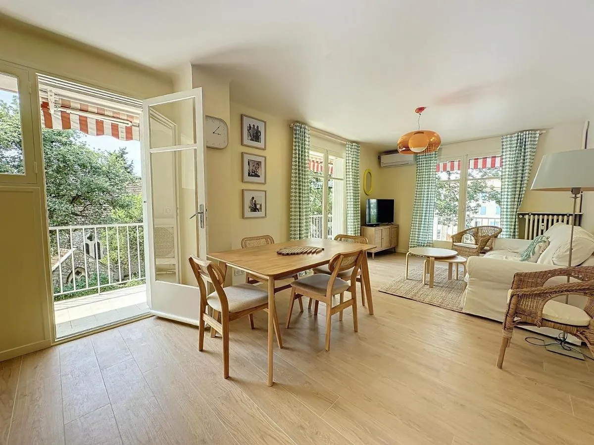 Image 4 of 63m2 Grande Terrasse, Climatisation & Parking, 2BR