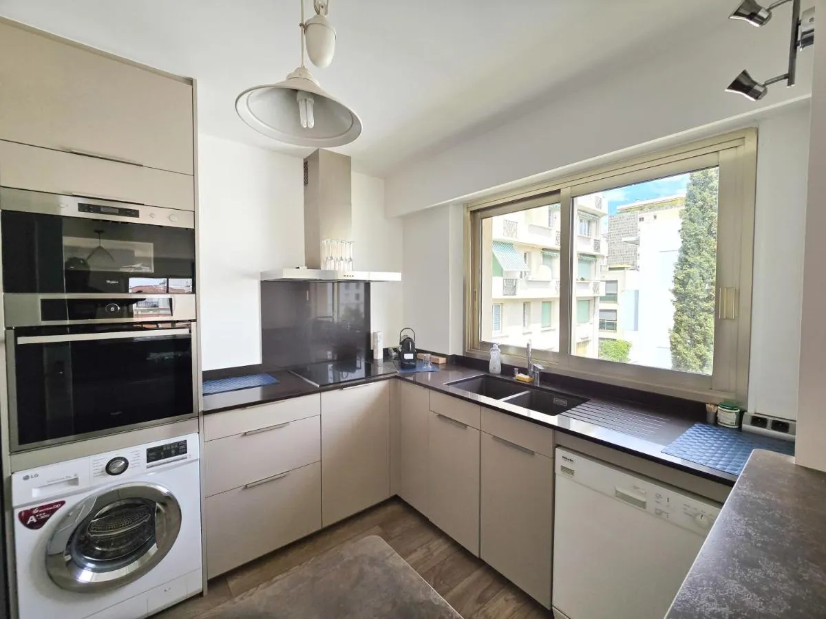 Image 3 of 78m2 Terrasse vue mer à 50m de la Croisette