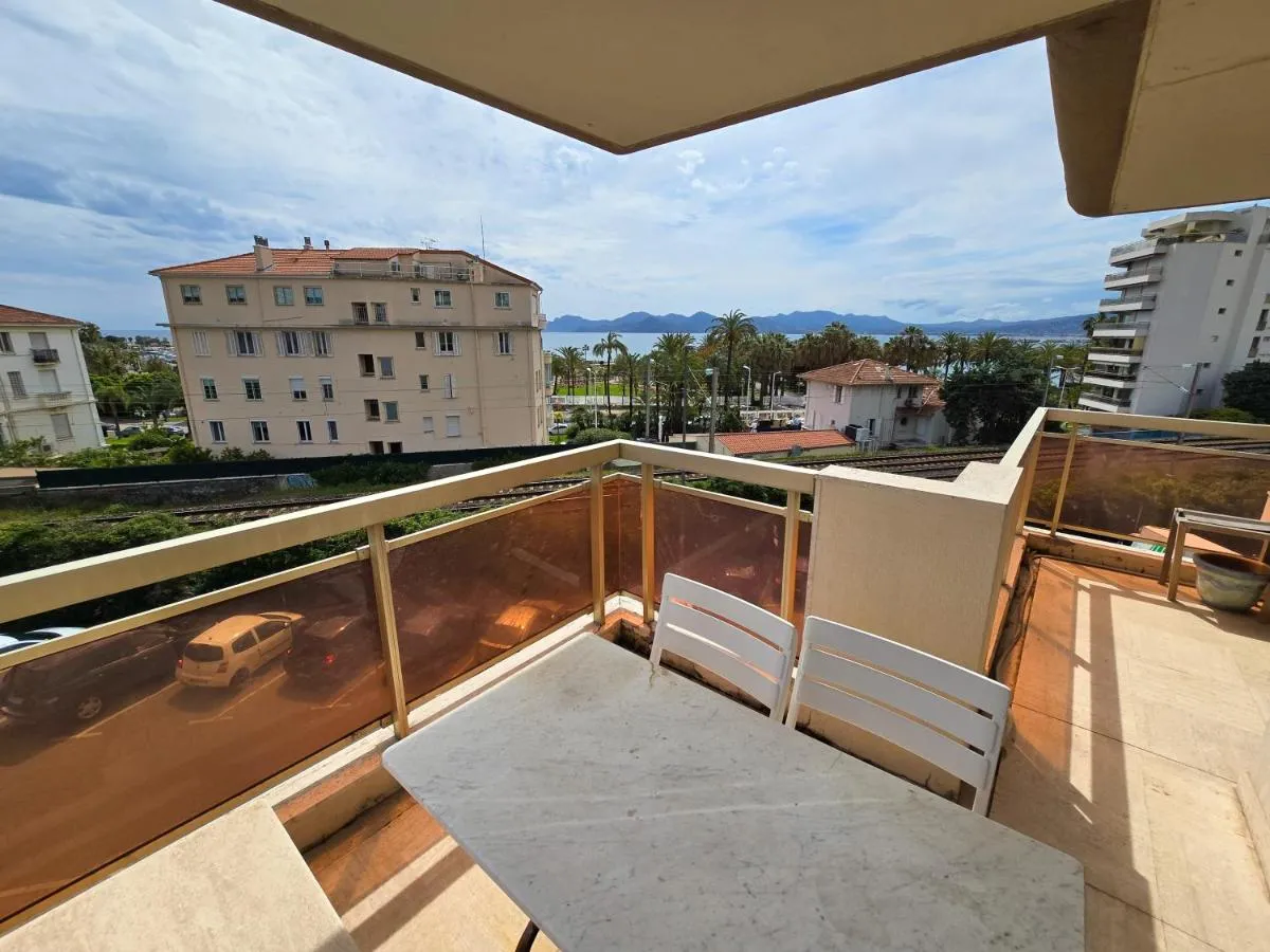 Image 5 of 78m2 Terrasse vue mer à 50m de la Croisette