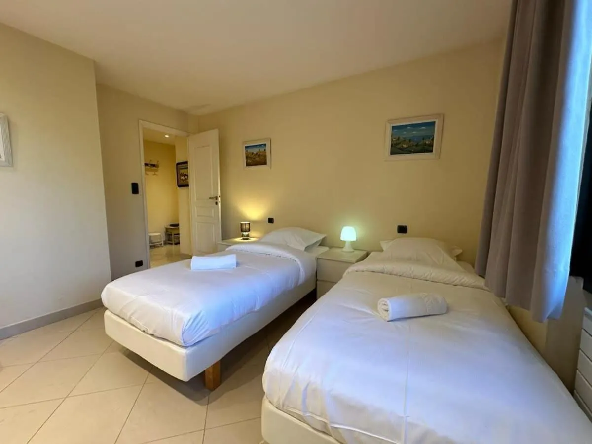 Image 6 of A003-Magnifique appartement proche du centre de Cannes