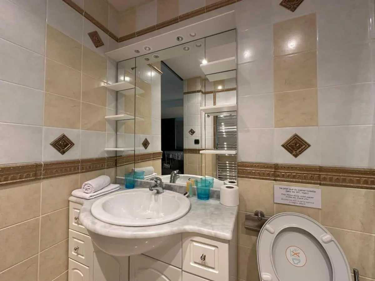 Image 2 of A003-Magnifique appartement proche du centre de Cannes