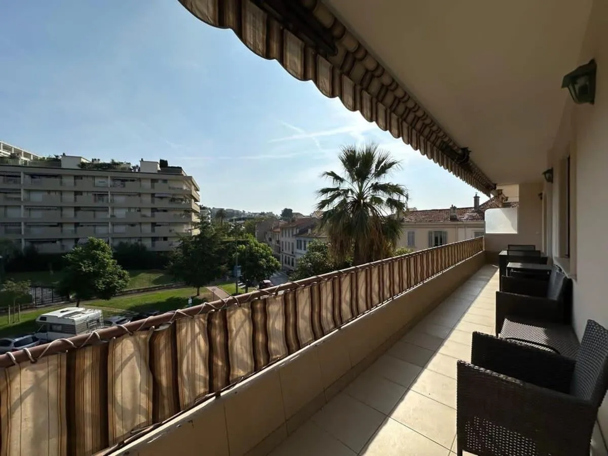 Image 5 of A003-Magnifique appartement proche du centre de Cannes