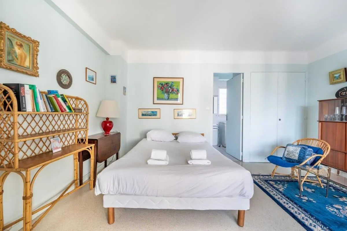 Image 1 of A056 – Nice Studio Cannes centre with parking