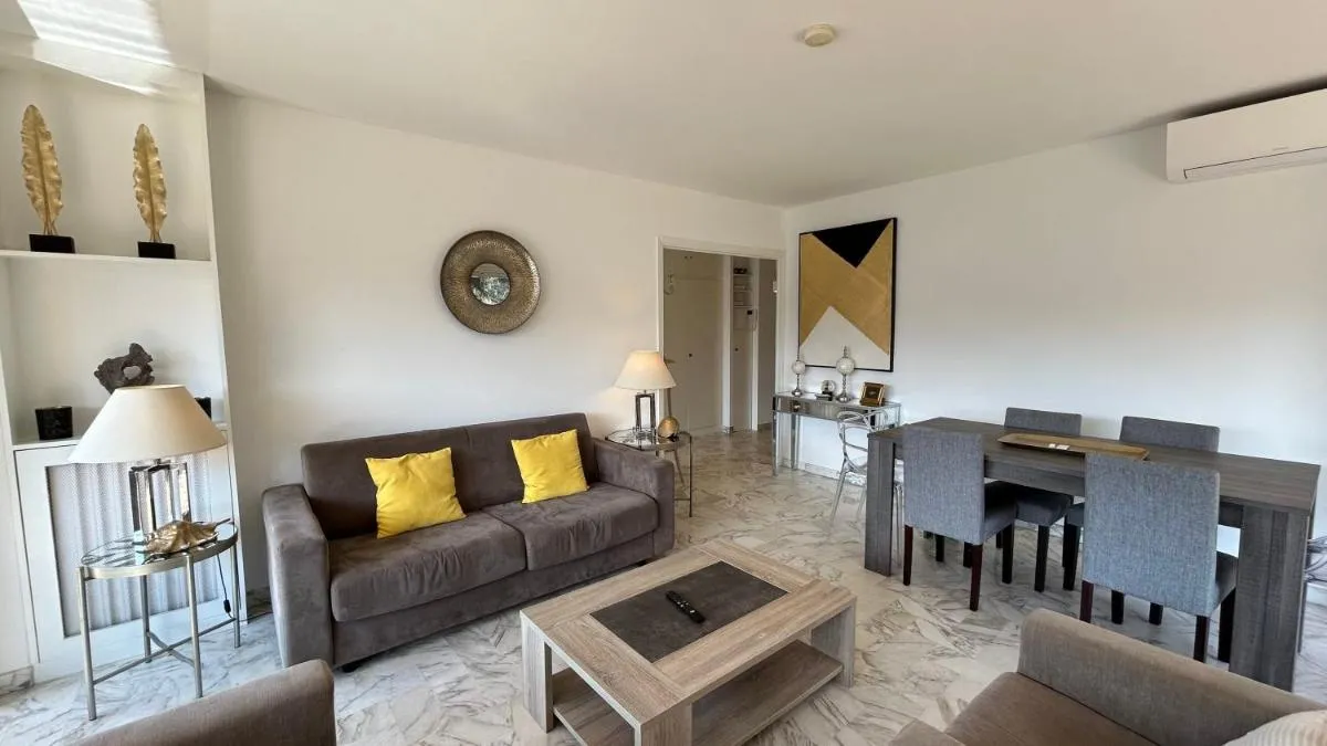 Image 3 of A083 – Modern & Bright apt – Cannes center