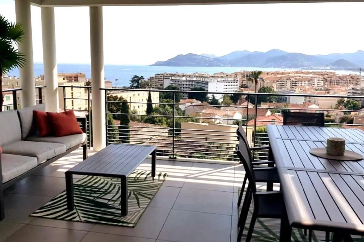 Image 1 of A096 – Superbe appartement avec vue Mer et Piscine