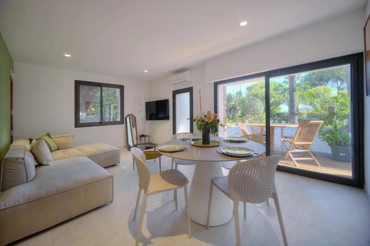 Image 3 of A2B241 T3 REZ-de-JARDIN PROCHE PLAGES