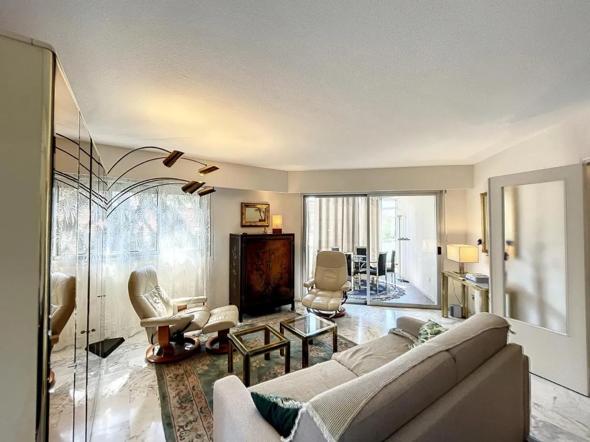 Image 4 of A 2 pas des plages du Midi, 261L DEPER