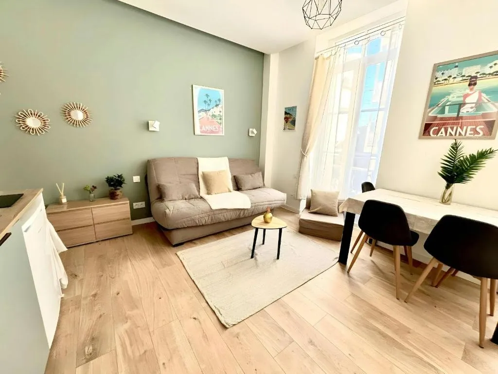 Image of Adorable studio cannes center