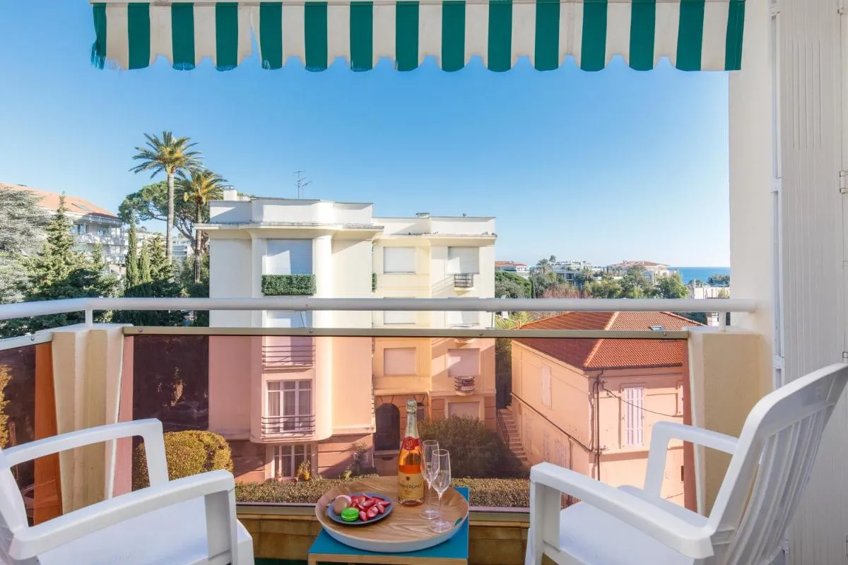 Image 4 of Alexandra YourHostHelper