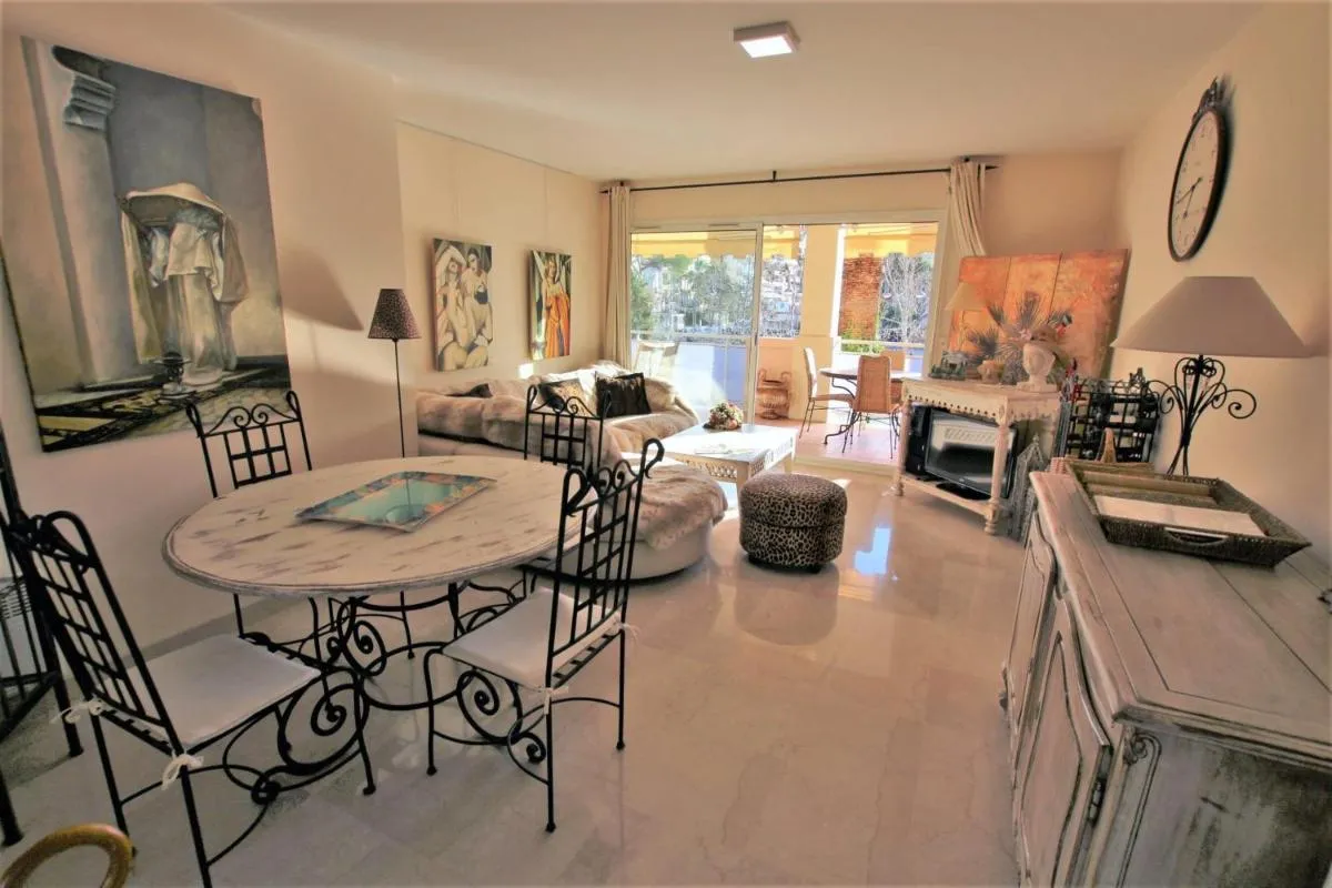 Image 5 of Apartment 2 bedrooms2 bathroomsterrace equipped in Palm beach area