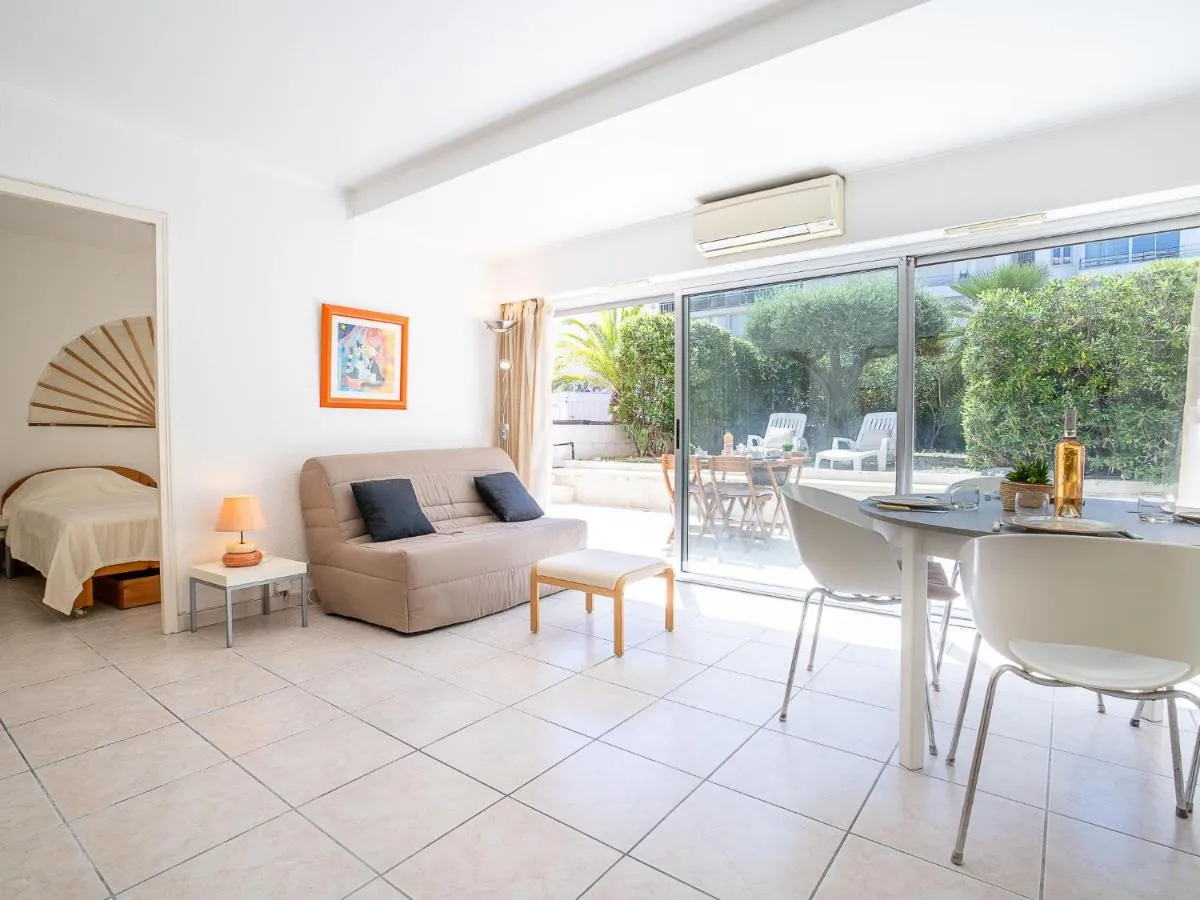Image 1 of Apartment Cannes Bay-1 by Interhome