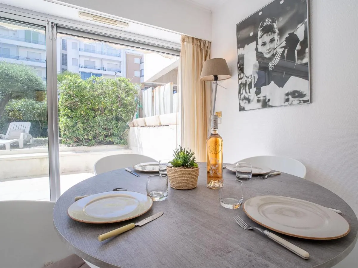 Image 2 of Apartment Cannes Bay-1 by Interhome