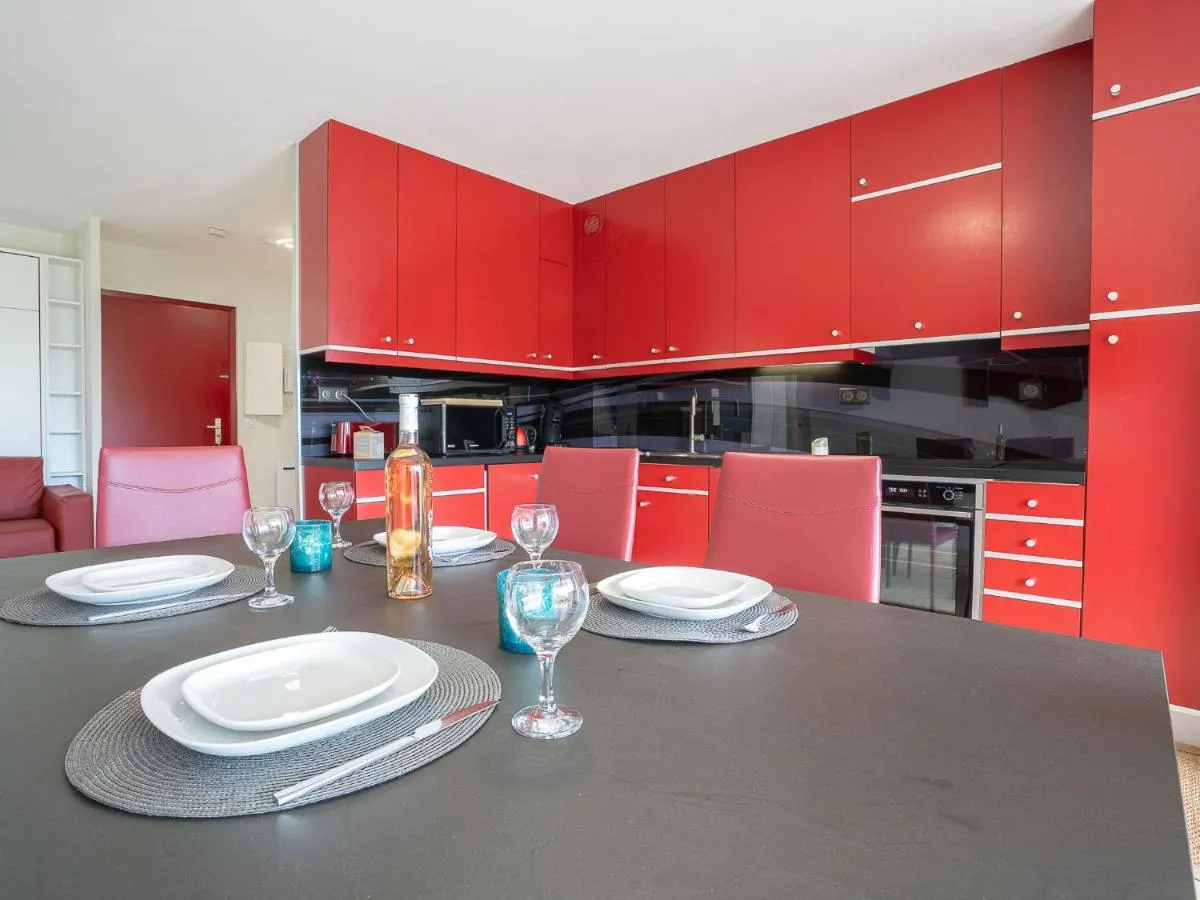 Image 6 of Apartment La Croix des Gardes by Interhome