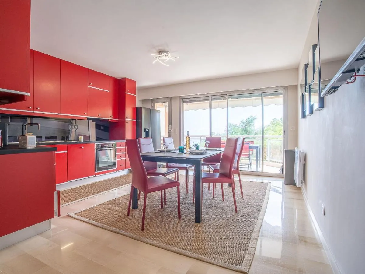 Image 5 of Apartment La Croix des Gardes by Interhome