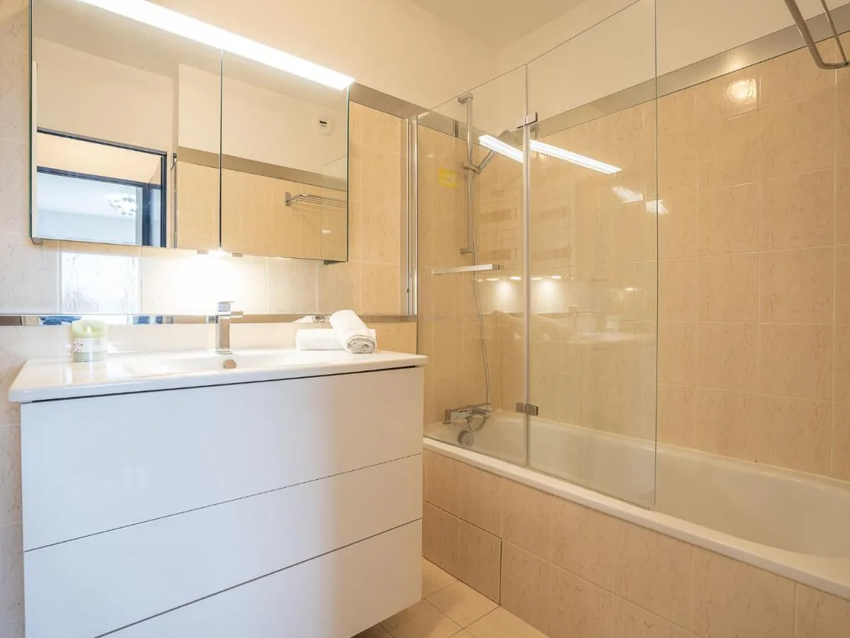 Image 4 of Apartment La Croix des Gardes by Interhome