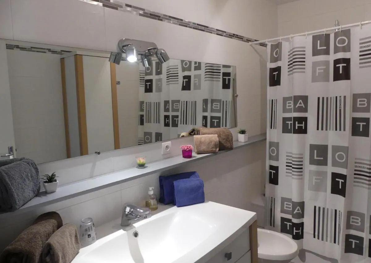 Image 2 of Apartment Montmorency