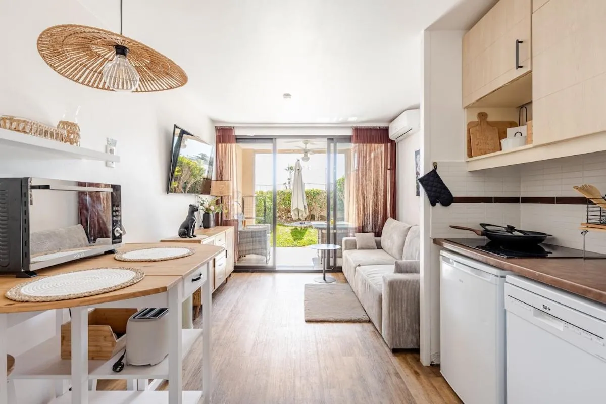 Image 4 of Apartment with Garden, Pool, Sea View and Parking