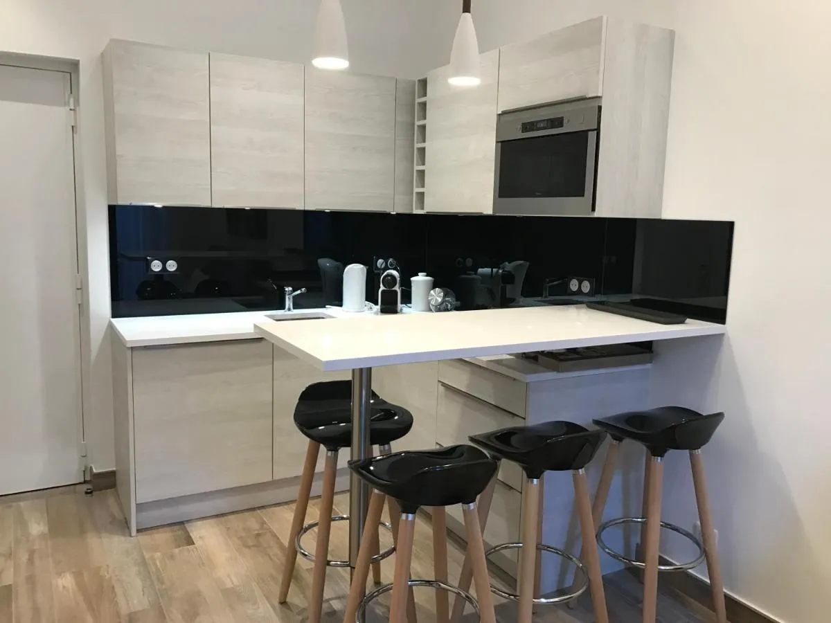 Image 2 of Appartement 2 Pièces Cannes Rue Hoche