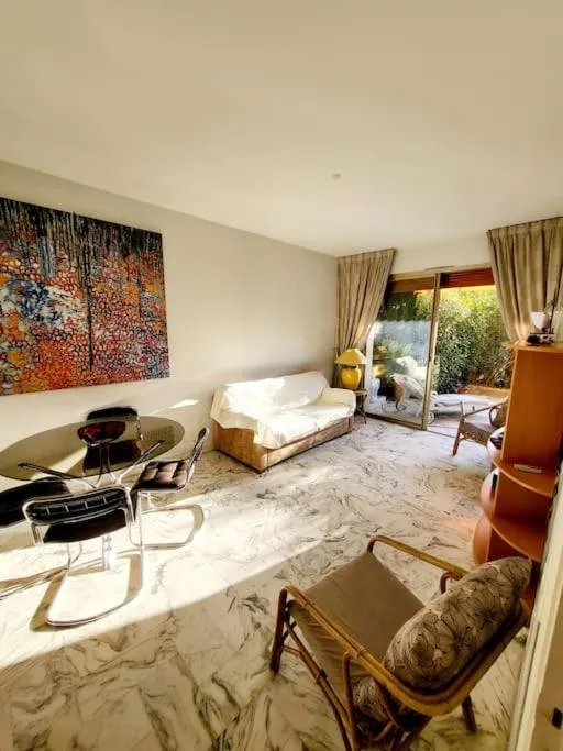 Image 3 of Appartement 2 pièces pointe de la croisette